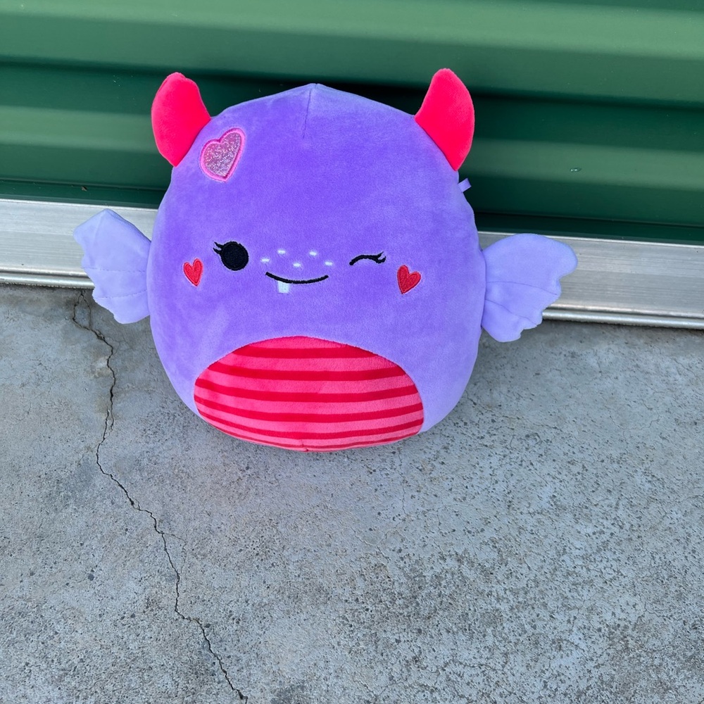 Squishmallows 8” Valentine Atwater the Monster